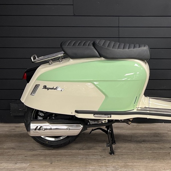 Royal Alloy R.Side Cover - Mint Green/Ivory External Bolt Hole